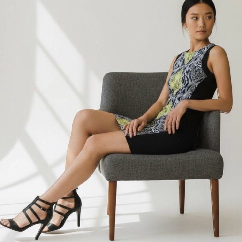 Material Girl Sydney Sleeveless Black and Neon Bodycon Dress Medium NWT